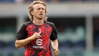 ميلان يمدد عقد مودريتش