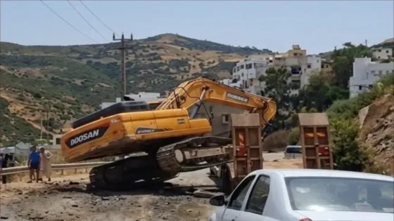 مصرع 3 أشخاص وإصابة 24 آخرين إثر سقوط جرافة على حافلة للنقل المزدوج ضواحي تطوان