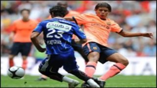 الأهلي يعلن مواجهة برشلونة