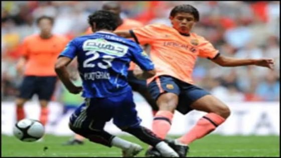 الأهلي يعلن مواجهة برشلونة