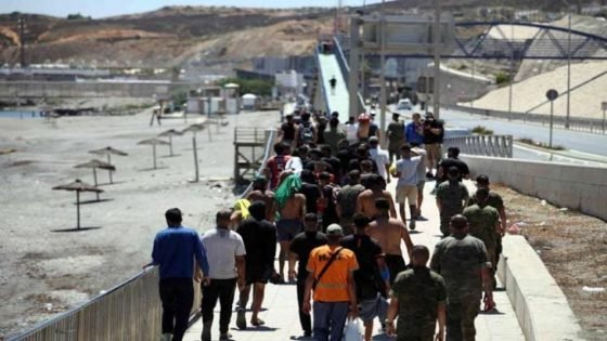 عدنا بخفي حنين”.. مغاربة يروون تجربة الهجرة إلى سبتة