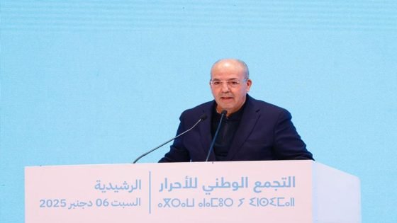 ميدلت.. البواري يغطي عجز ولاية كاملة بوعود السقي والثناء على صمود الكسابة