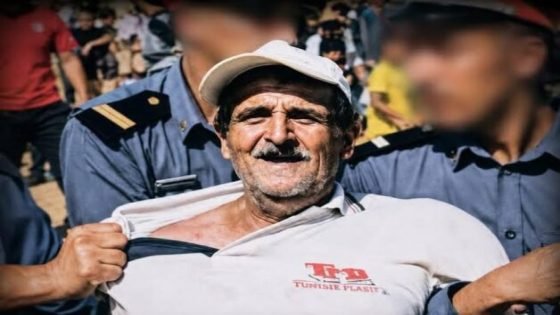 5 أشهر حبسا نافذا لصاحب “صور البطل اللي تشد على رزقو” وشهران موقوفا التنفيذ لابنه