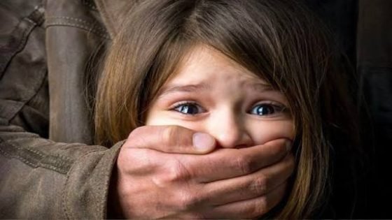 بريطاني يغـ..تصب قاصراً بمراكش.. الحكم يثير غضب «ماتقيش ولدي»