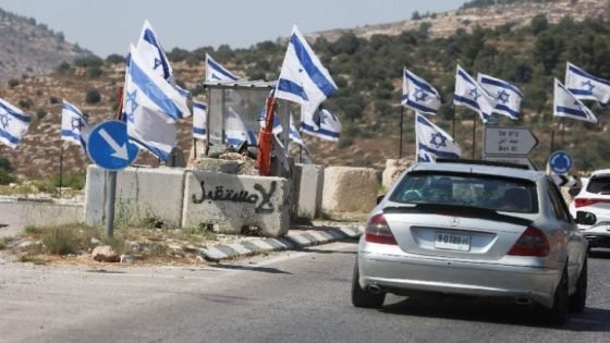إصابة نجل السفير الإسرائيلي لدى واشنطن في حادثة دهس