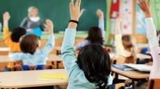 تأمين التلاميذ بـ5 دراهم.. كيف تتحول “مصاريف التسجيل والتأمين” إلى منجم أموال للمدارس الخاصة؟